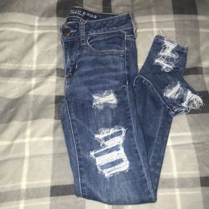 AMERICAN EAGLE JEANS